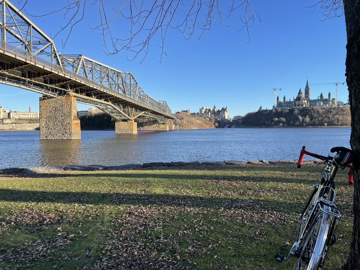 Some of the bridges I passed over or under by by on my ride in this balmy (for Nov 26) afternoon in Ottawa.