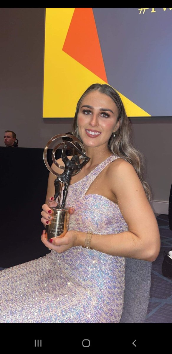 SaintsCamogie's tweet image. Congratulations @laurenhoman10  on your Soaring Star award.So very well deserved,enjoy the celebrations,you look absolutely amazing..💚🌟