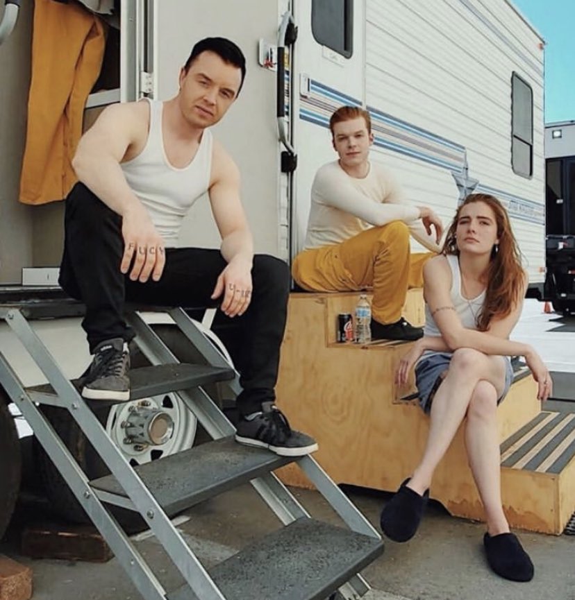 daily shameless (@dailyshamey) on Twitter photo 