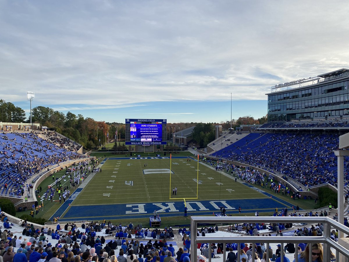 thewilldalton's tweet photo. Duke stealing the show, early.
16-7, Devils
#WAKEvsDUKE https://t.co/wvLflnw8wB
