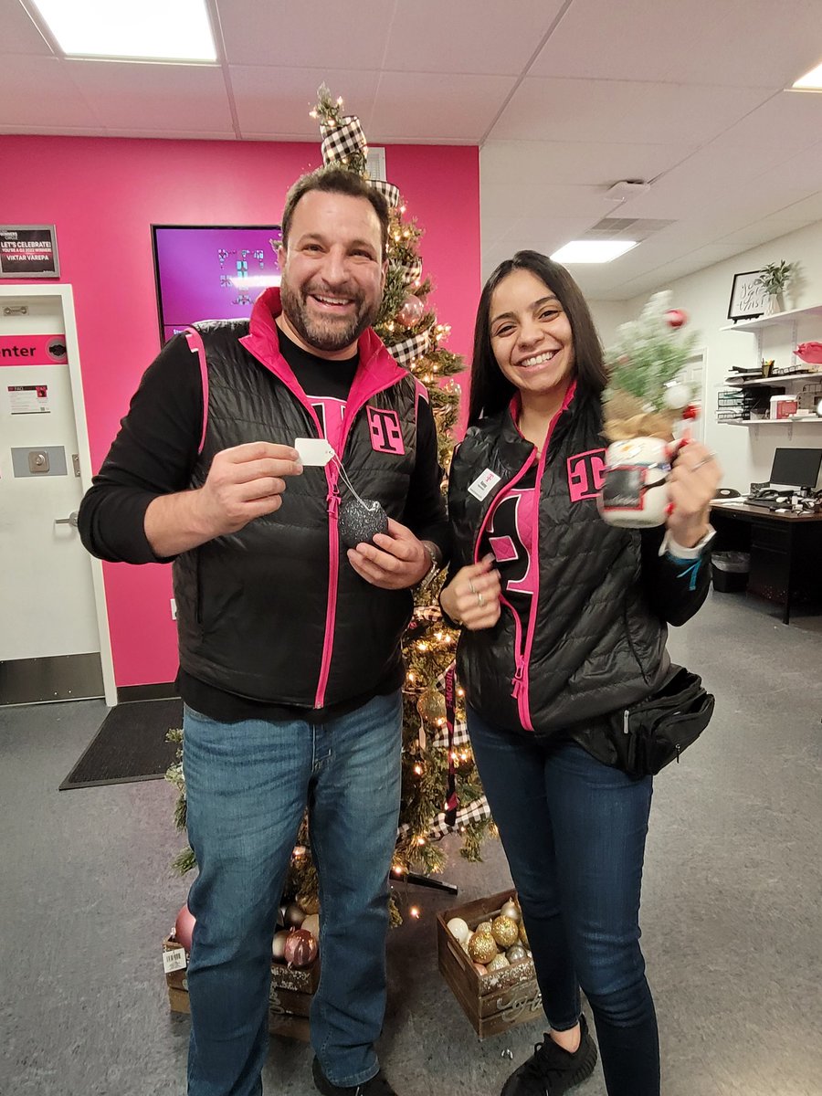 We had our first visitor today since we started our fill/decorate the tree contest!  <a href="/RestmanNOVA/">Rico</a> Visitors randomly draw a winner by pulling a bulb from the tree.  Which one will he choose? First winner <a href="/kc4tmo/">Kassy Rodriguez</a> Kassy Rodriguez!  We are having so much fun filling the tree!