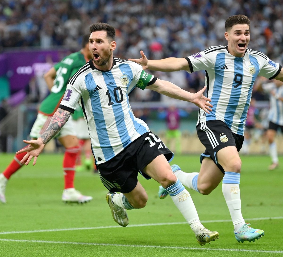 NormTheRef's tweet photo. Lionel Messi leads Argentina to a win over Mexico 2-0. L'Argentine se reprend après leur défaite contre l'Arabie Saoudite. #NormPool https://t.co/M6zX1OgGK8