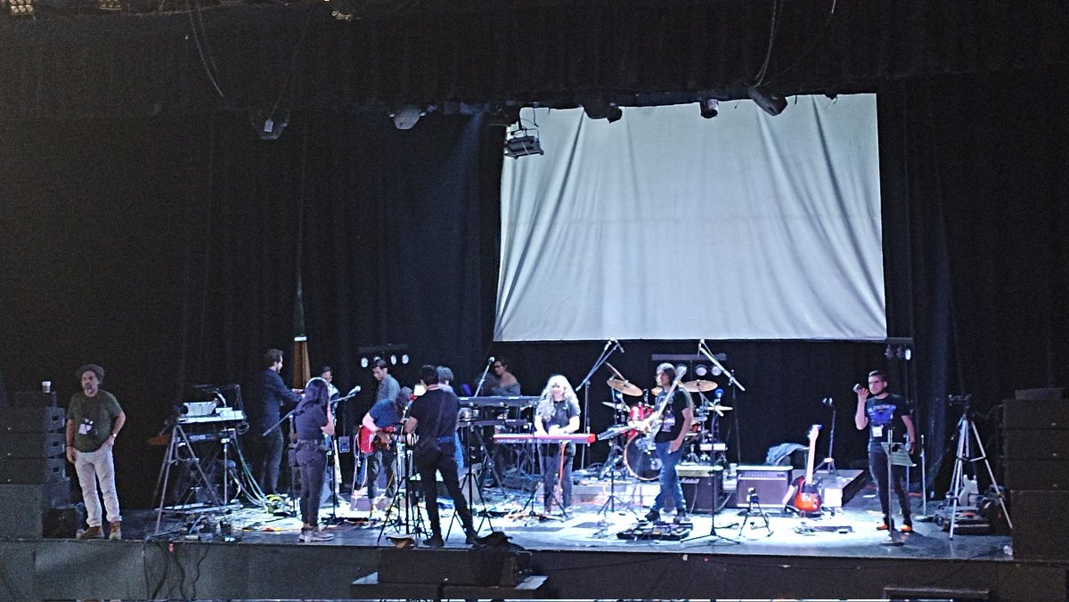 Tattoaje's tweet image. Todo listo para el #PROGFEST #soundcheck 

@ExpansionRadial
#TattoajeCobertura #MultiforoTlalpan