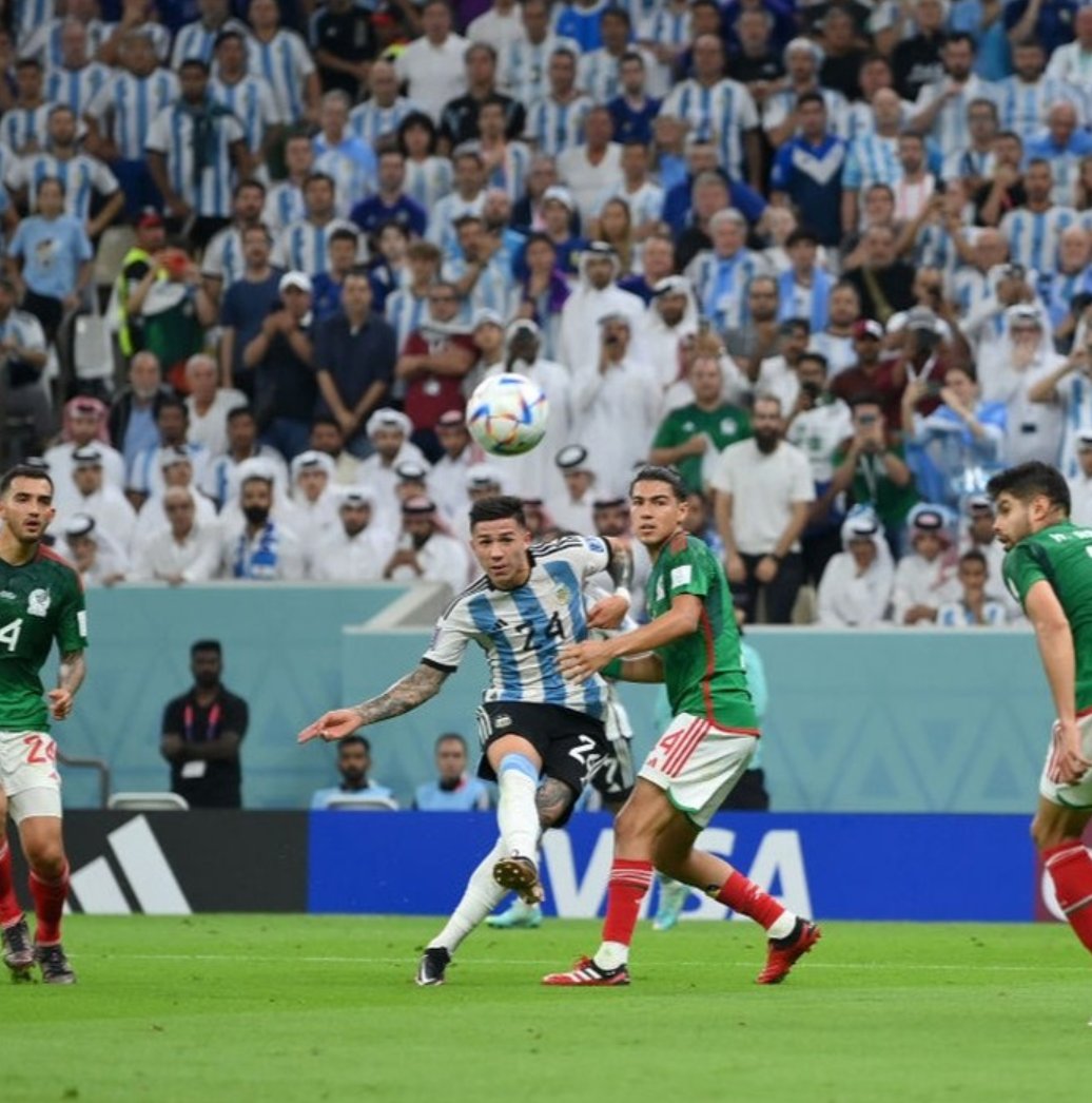 IglesiasSl's tweet photo. @tntsportsmex Por si te sirve el dato, segundos despues de esta accion, se lo vio abrazo con Enzo Jeremias https://t.co/1PicwyTUxg