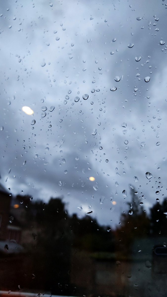 Diane_Mooon's tweet photo. Random pics 🏙️🪜🌧️🫧🪂

#photodujour #photooftheday #photo #photographie #photography #randommoment #enjoy #purplevibes 💜 https://t.co/hyMTvH0YK2