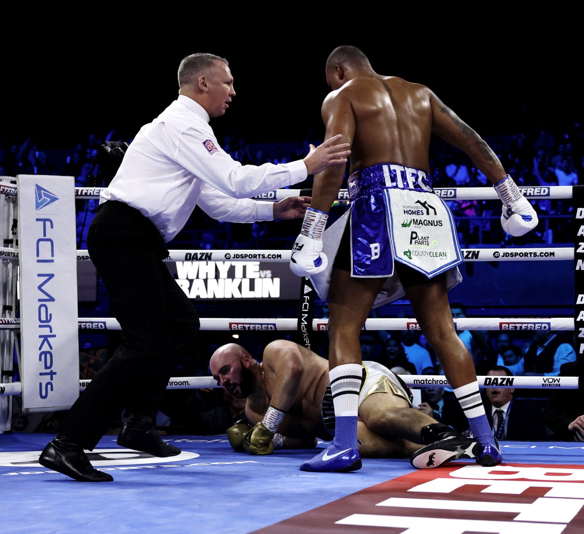 DAZN Boxing tweet media