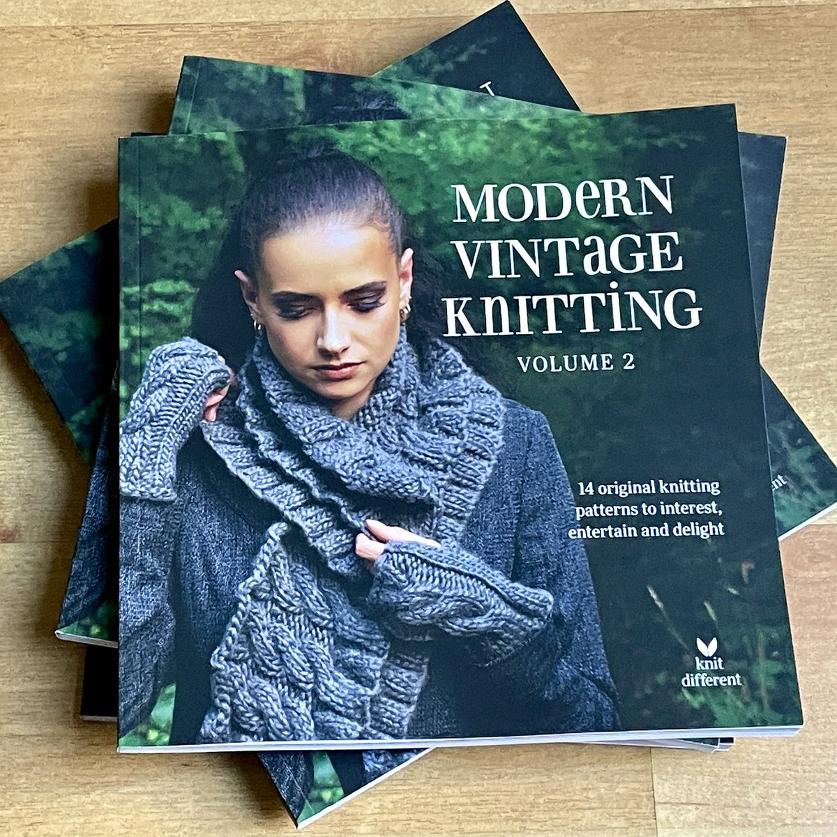 knitdifferent's tweet photo. 📕New book available on Amazon. 😁 My second edition of interesting patterns of cowls and matching gloves and lace cuffs. If you fancy something different pls check it out 👇 https://t.co/SFgytLdtlC
