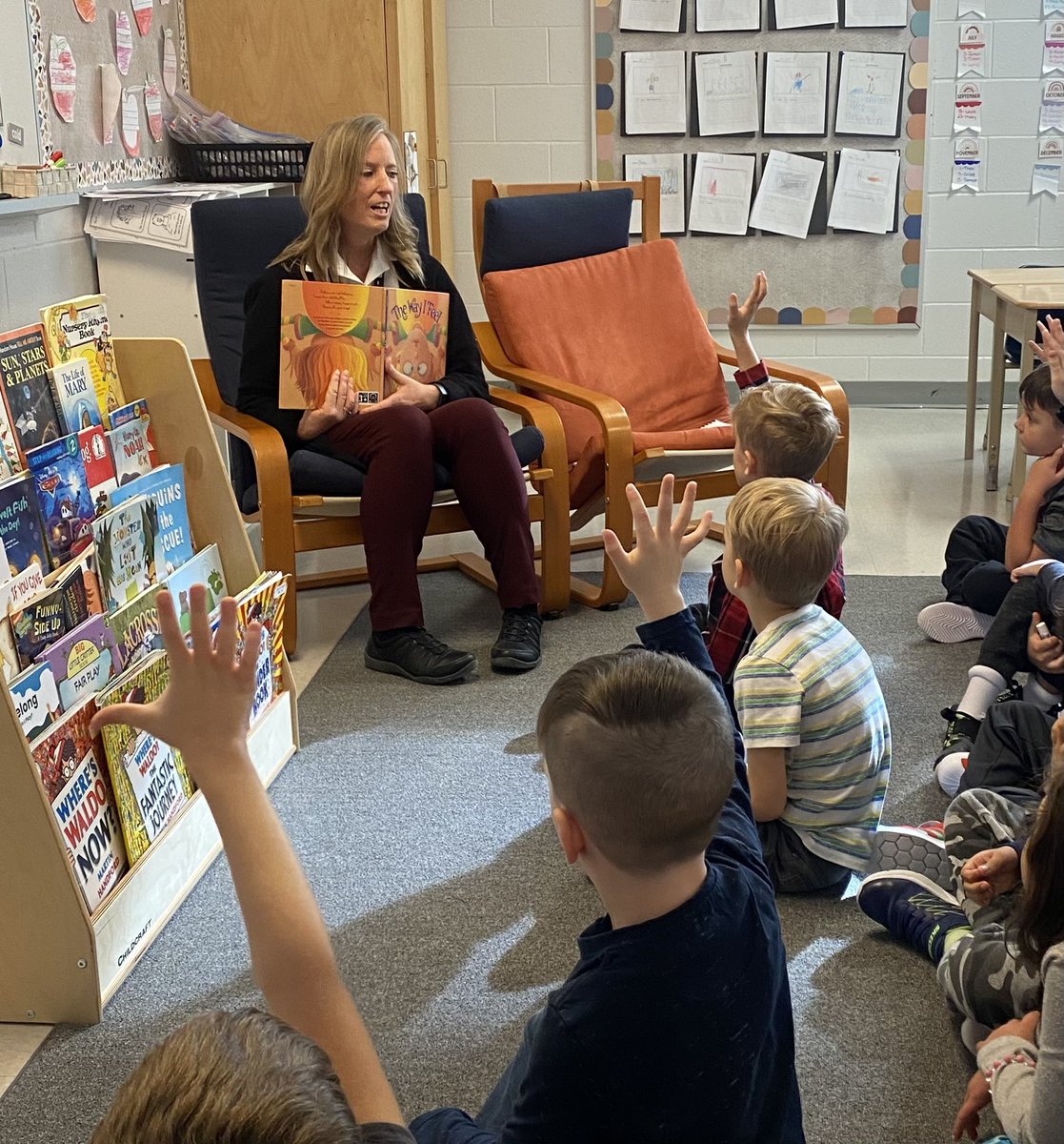 MrsSHill's tweet photo. Thanks @Brant_CYW for visiting our class to talk about our feelings and helping us understand that it’s okay to feel the way we feel and sometimes we just need a cup of hot chocolate. https://t.co/UxYZAm3yMb