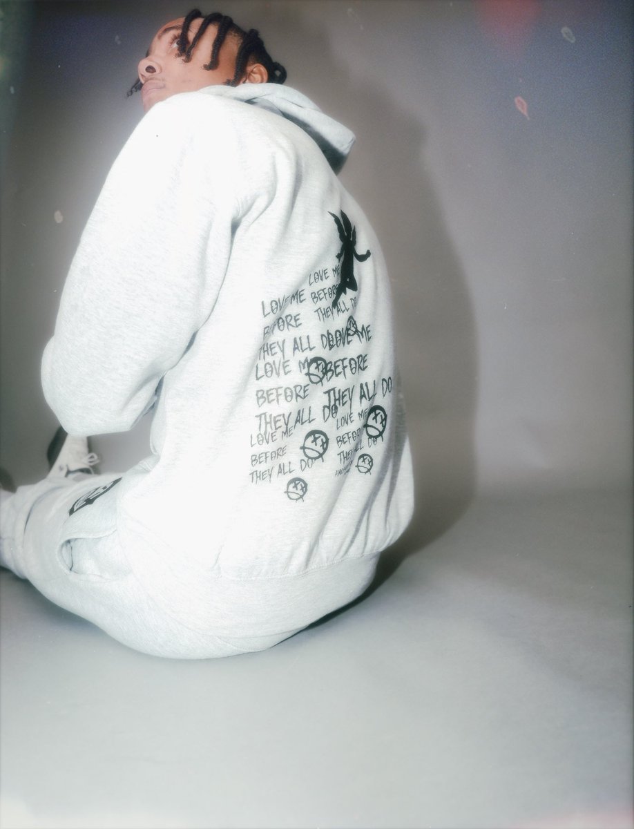 halfhappyco's tweet photo. Love me before they all do sweatsuits🖤🦇

AVAILABLE NOW! IN STORE @ ALL REMIXSHOESTORE LOCATIONS 

-80% Cotton 20% Poly Cotton
-Fully made in Louisville Kentucky 
-Preshrunk and true to fit 
-Only 50 of each color in stores now https://t.co/ZzA7wiWuko