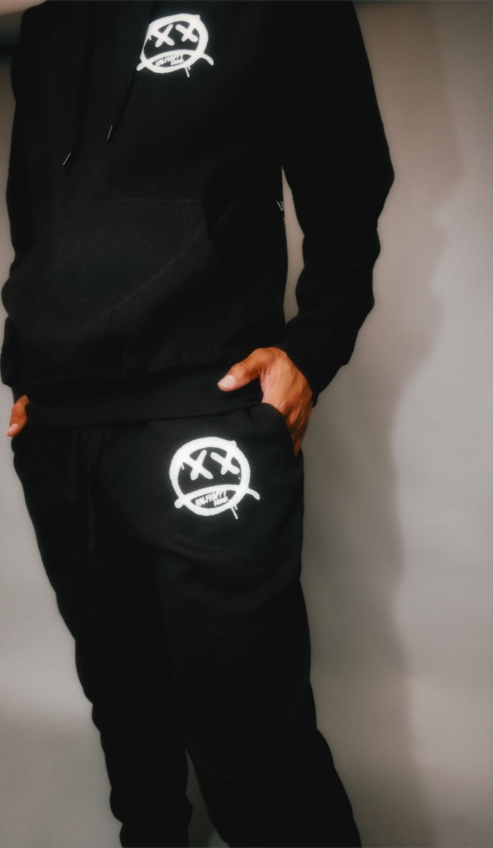 halfhappyco's tweet photo. Love me before they all do sweatsuits🖤🦇

AVAILABLE NOW! IN STORE @ ALL REMIXSHOESTORE LOCATIONS 

-80% Cotton 20% Poly Cotton
-Fully made in Louisville Kentucky 
-Preshrunk and true to fit 
-Only 50 of each color in stores now https://t.co/ZzA7wiWuko