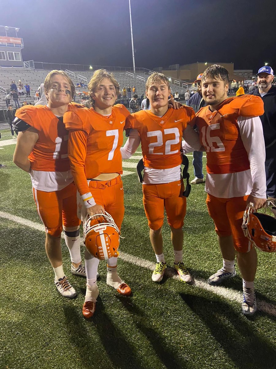 FullerSims4's tweet photo. I just wanna say thank you to all my coaches and all of the people who believed in me throughout my high school career. To all the younger guys on the team… cherish every game/practice because it’s all gone just like that. LOVE MY AJ FAMILY🧡💙 13 OUT!! God’s plan>my plan🙏!! https://t.co/qkqbpSqkiz