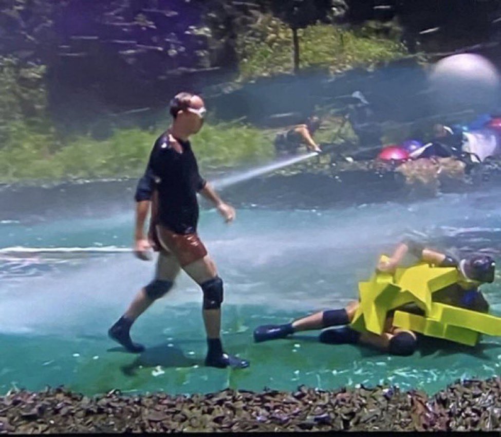 Josh_watts_16's tweet photo. Me omw to take away the publics voting privileges #ImACeleb https://t.co/XFWtSf6yEU