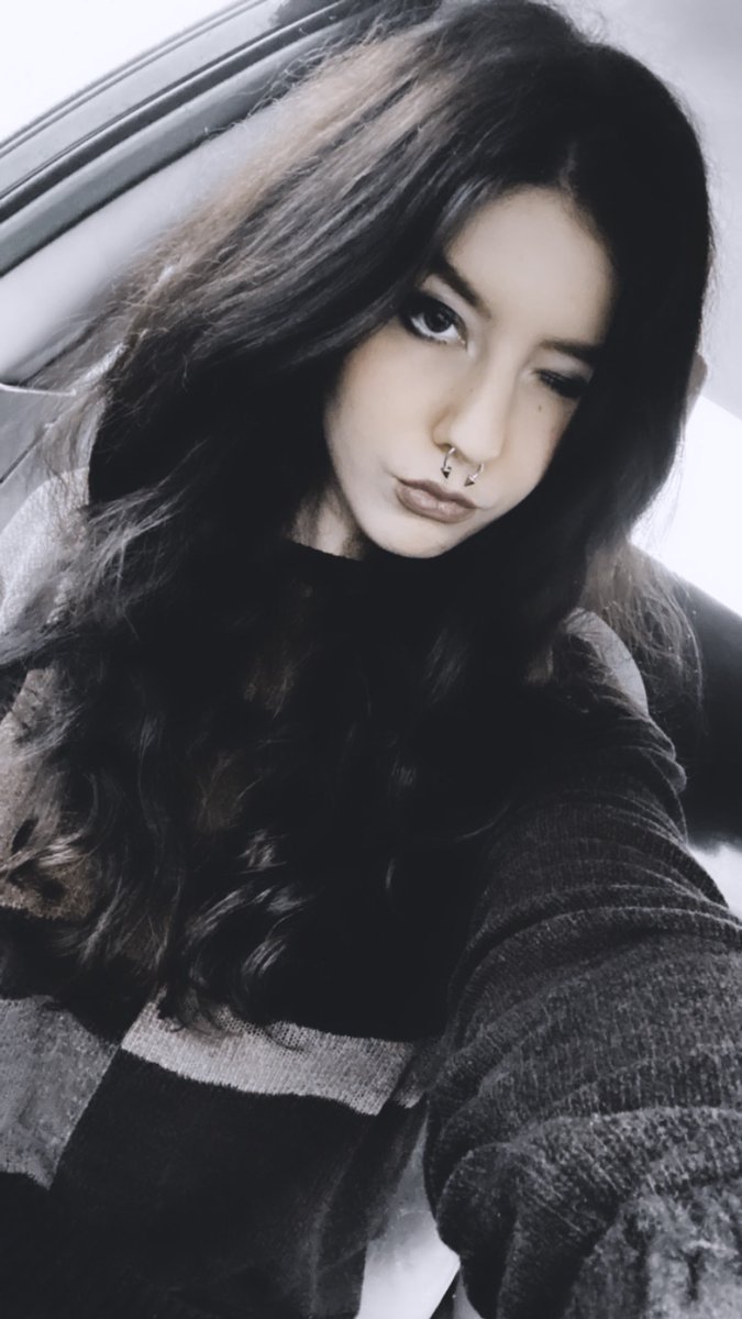 𝔩𝔦𝔩𝔦 𝔪𝔲𝔫𝔰𝔱𝔢𝔯 tweet media