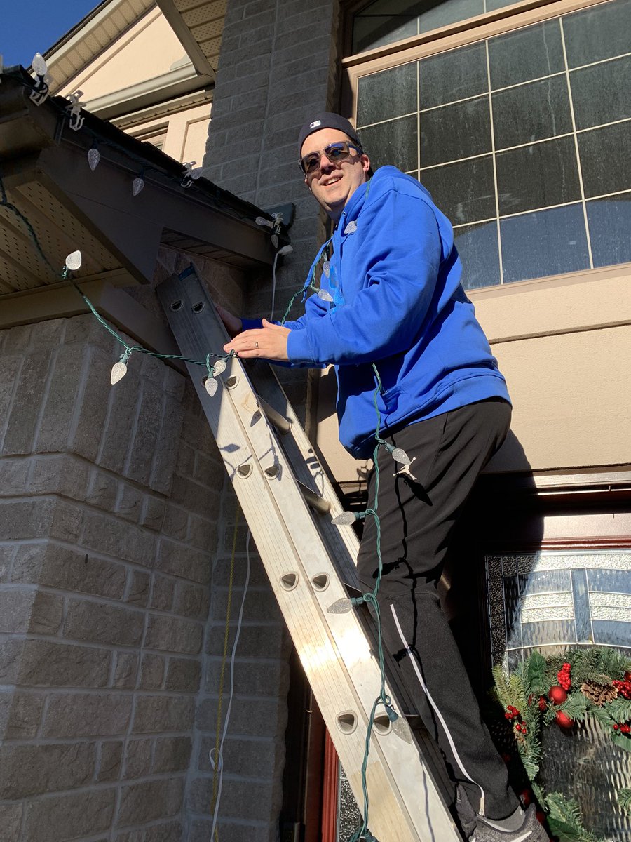 krislynds's tweet photo. Today’s #dailyhighlight: @matt_lynds putting his ladder safety awareness to excellent use today. #healthandsafetyfirst #noslips #notrips #nofalls https://t.co/IerjstnF6M