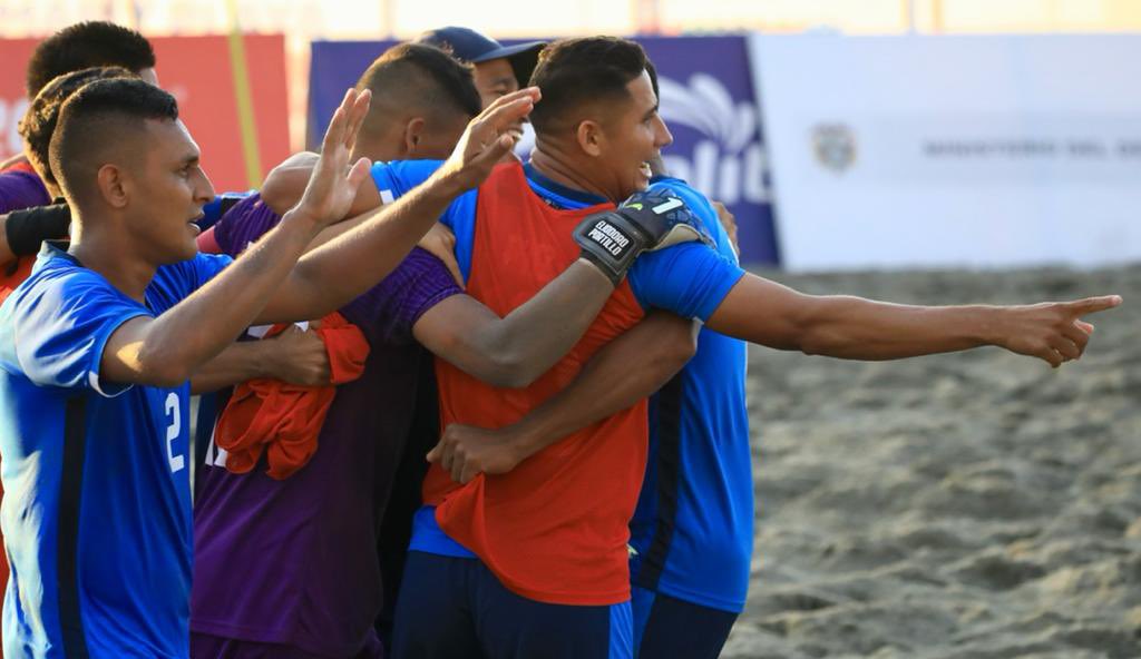 ChambitaMonge's tweet photo. Postales de #SelectaPlaya en la final de @jjccplaya2022
Hoy obtuvo medalla de oro en esta competencia y con su triunfo se clausuran estos Juegos en Santa Marta, Colombia.
Buen fogueo internacional.
Fotos @indeselsalvador https://t.co/BCDGmc2rSF