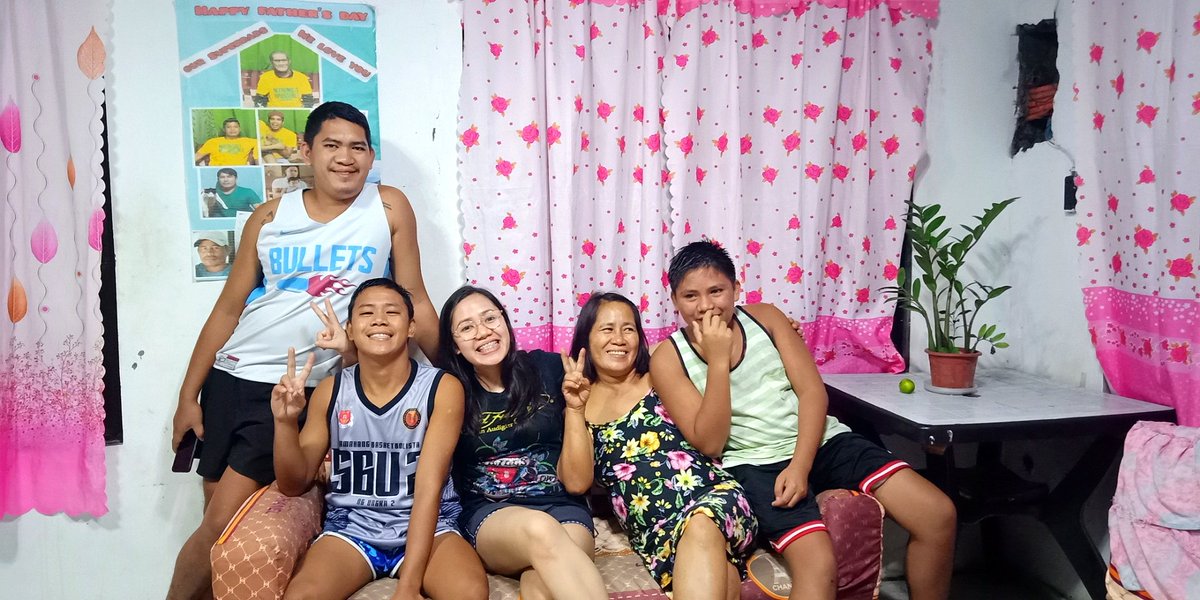 Sa maraming hassle ng buhay, eto yung kailan mn di naging hassle sakin. 
They keeps me going ,I love you fam! 
I hope tatay will be proud  of us! 😘😘

Watch An Inconvenient Love in over 175 cinemas nationwide! ❤💜💛💙💚