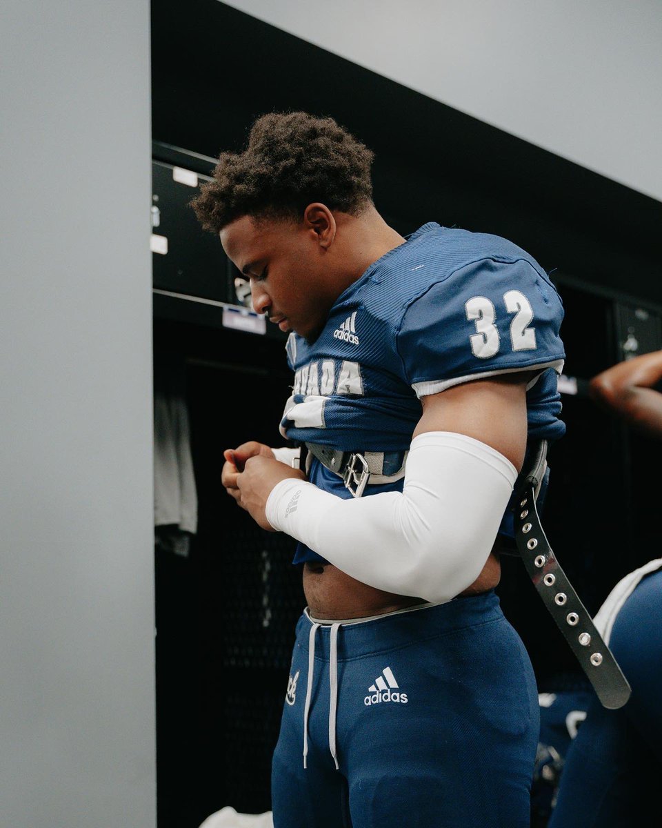 NevadaFootball's tweet photo. locked in 🔒

#BattleBorn | #HomeIsNevada https://t.co/YCiHXPknih