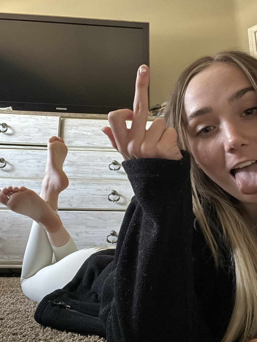 princessalexis tweet media