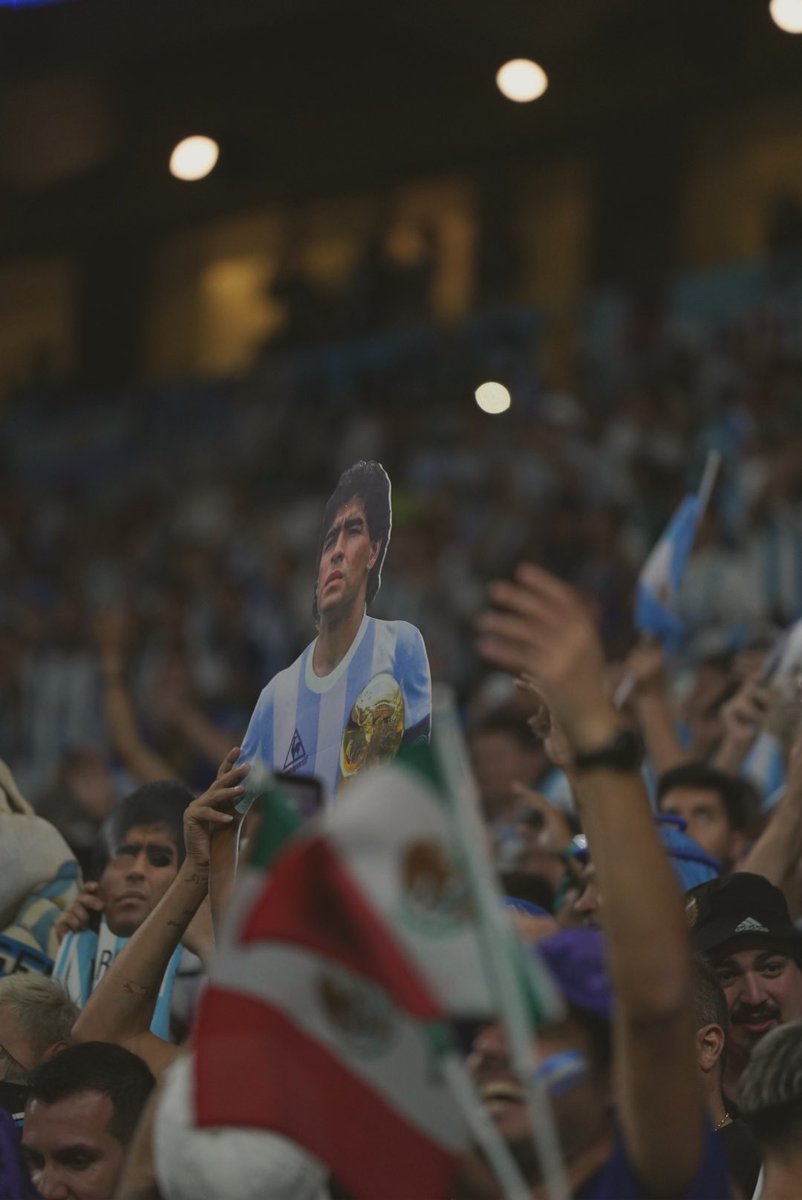 BocaJrsOficial's tweet photo. Siempre presente. En donde sea. Desde el lugar que sea. Alentando a la selección 🇦🇷⚽️

#TodosJuntos https://t.co/3VHqIoBkpi
