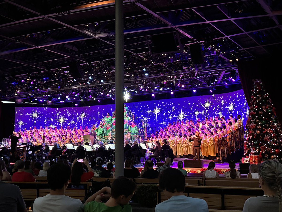 micotj83's tweet photo. This was such a “marvelous” and Magical performance tonight with @SimuLiu and the many others on stage for this show. https://t.co/xpabagbtWO