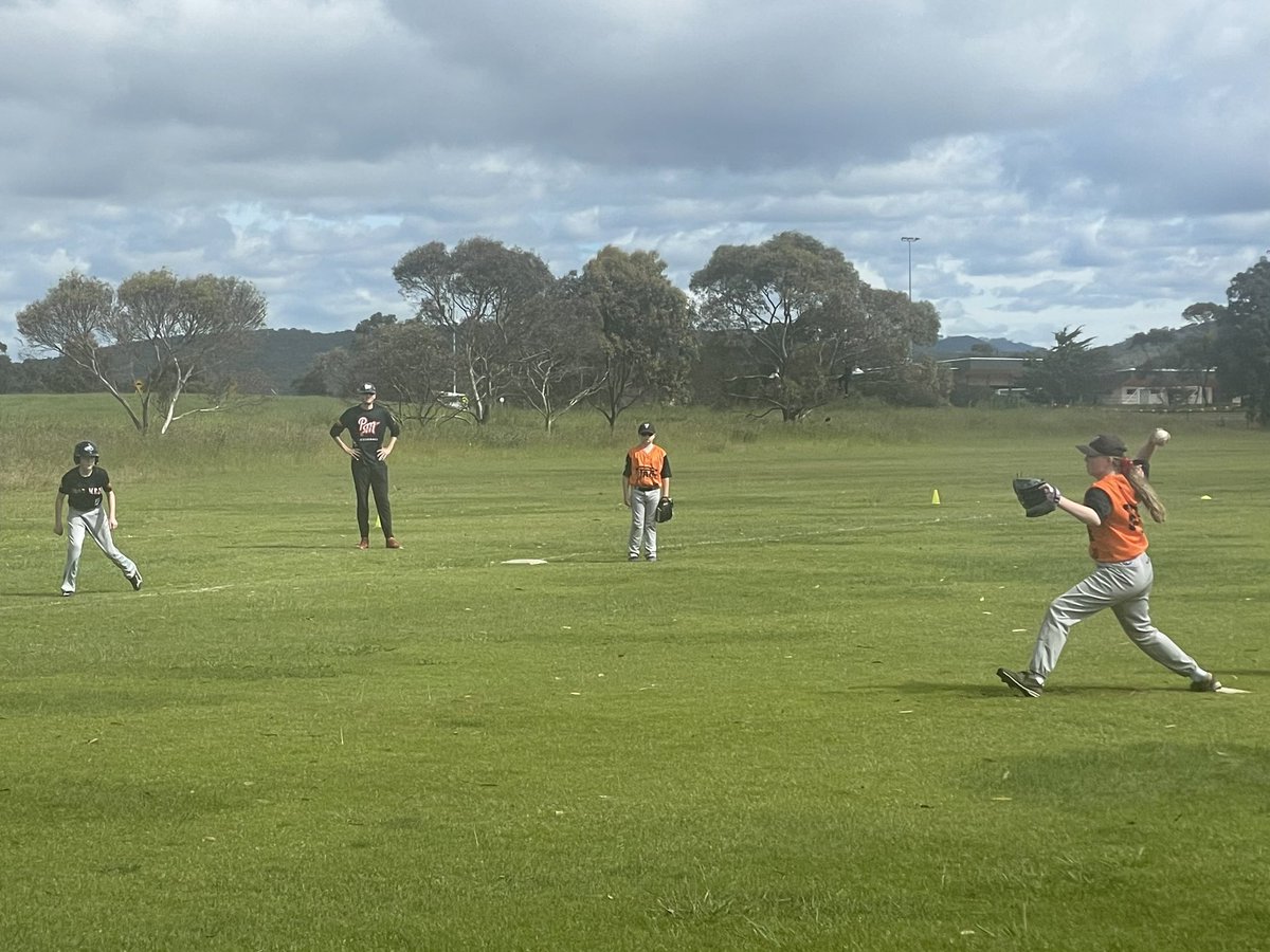 nyy_cate's tweet photo. On his way home… #SundayMorningBaseball ⚾️ #PortMariners ❤️💙 #VSBL @BaseballVic https://t.co/EzNtEWvXpl