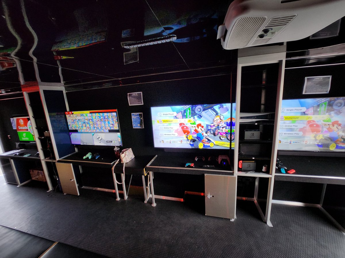 AerialApostle's tweet photo. Who's ready for some gaming?!
#FlyGameWin https://t.co/fRZbA2C2JI