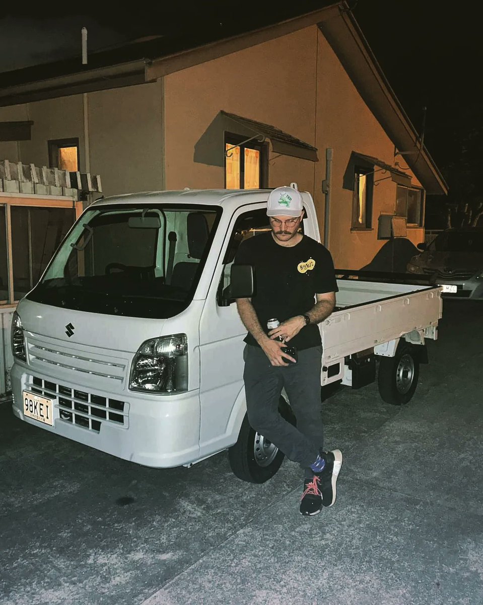 OldMateSam's tweet photo. 🥜🚚
#kei #suzuki #carry #coolshirtz #jdm #import https://t.co/uuNvHA1Tf8