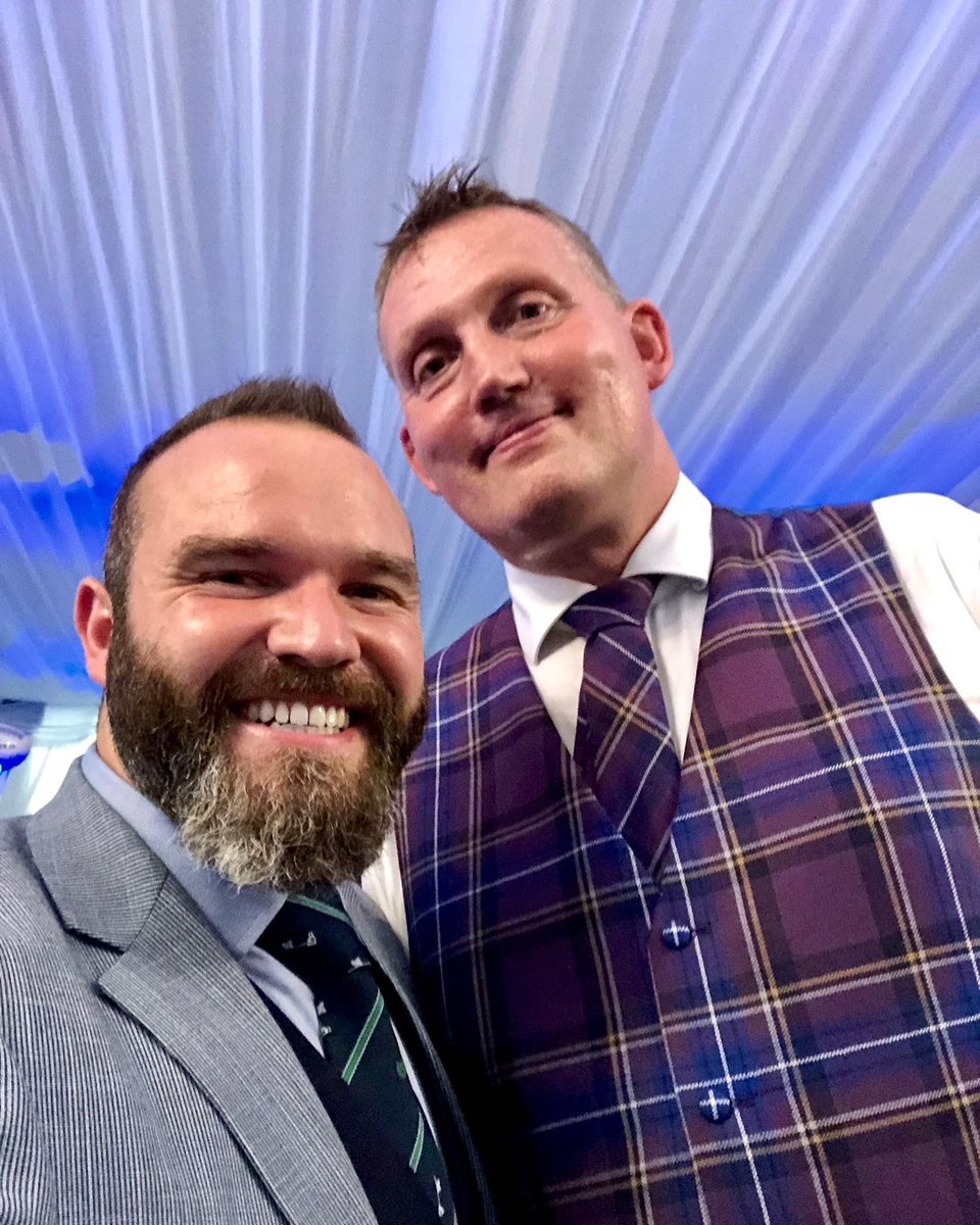 RichardAtLaing's tweet photo. Such sad news of our Scottish legend Doddie Weir. Raising a dram to oor Doddie tonight 🏴󠁧󠁢󠁳󠁣󠁴󠁿. Rest in peace 🥃
#DoddieWeir #Doddie https://t.co/h2YKdWvf9R