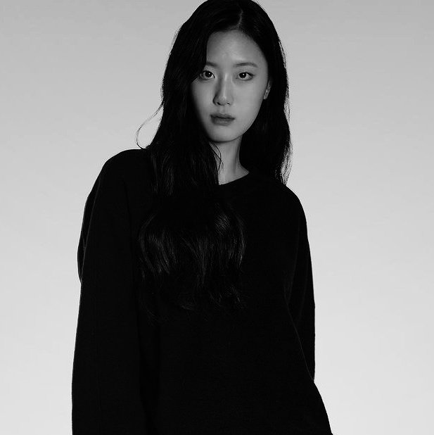 ynsources's tweet photo. — [♡] hi! This account is dedicated to updates about model Kim Yunseo! You will be able to find photos and videos from her in my Moments! https://t.co/5V9Xe0exIF