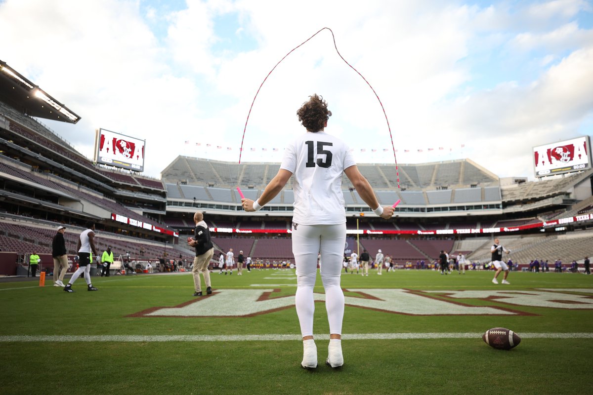 AggieFootball's tweet photo. 🔜 https://t.co/D6rfkhYL6C