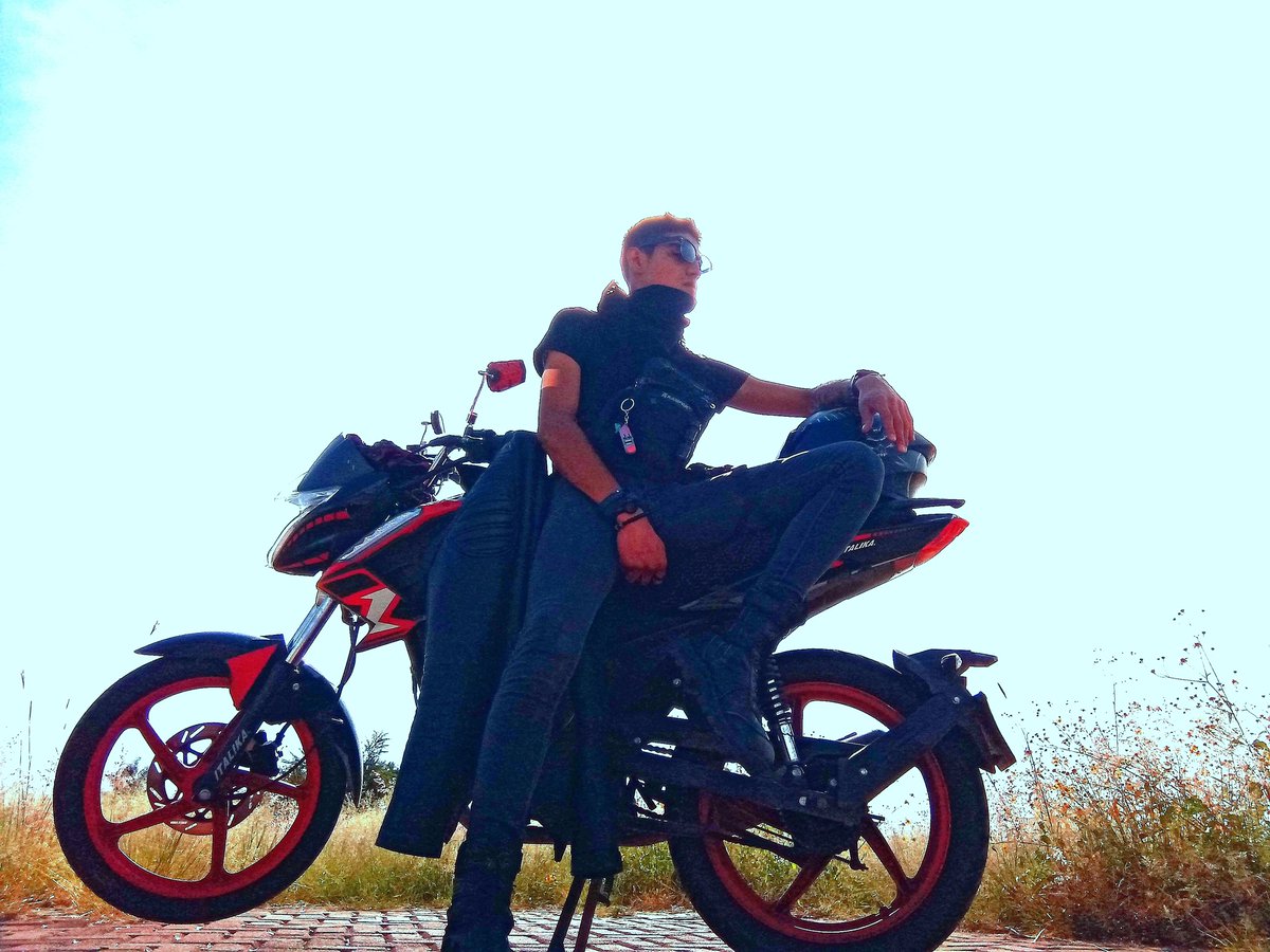 ELHAZAWolf's tweet photo. 😈🏍️ Rodar y sentirte libre!!
Que gran placer https://t.co/0KS80859t9