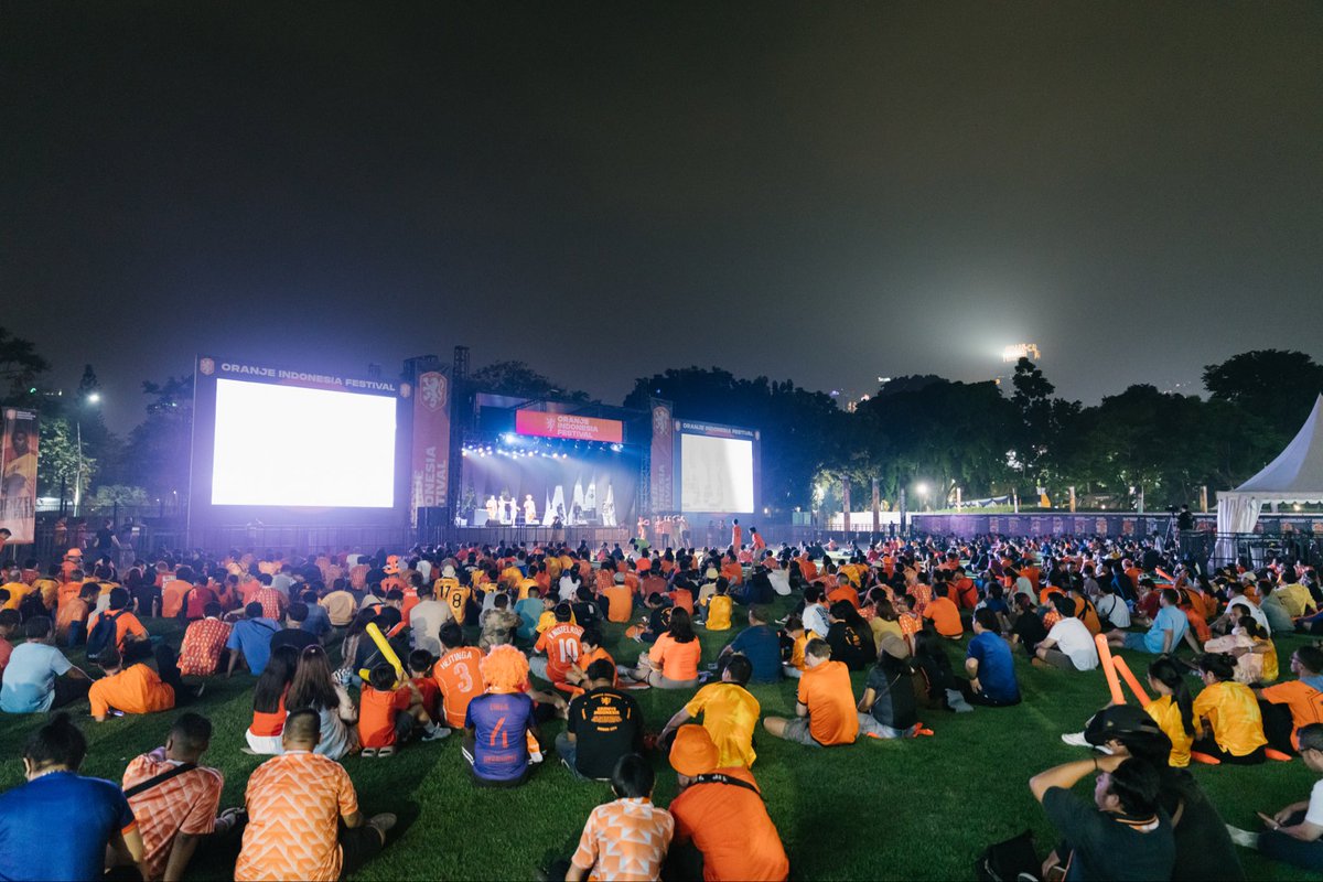 OnsOranje's tweet image. Support in Indonesia! 😍🧡

3000 Indonesian Oranje fans experienced the #WorldCup at Oranje Indonesia Festival in Jakarta! 🇮🇩

#NothingLikeOranje