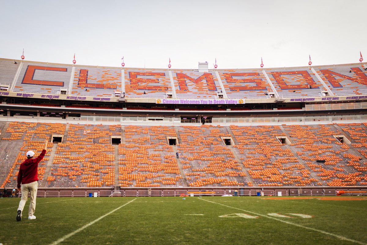 GamecockFB's tweet image. Before and after 🤙