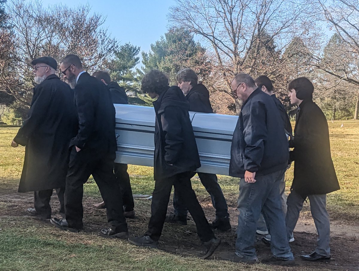 kellydrivesfast's tweet photo. This Thanksgiving has been bitter sweet.. got to spend Thanksgiving with #Monkus but buried grandma on Friday https://t.co/MHHGzsAkZf