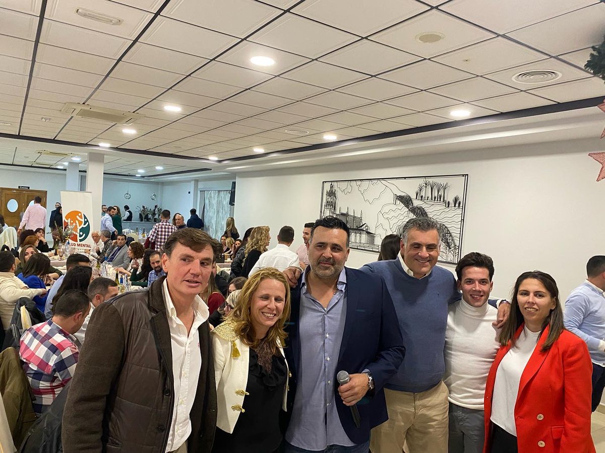 jmballestero's tweet photo. Cena benéfica a favor de #FEAFES y #AOEX organizada por la Peña El 27 #coria #extremadura https://t.co/v8U3fVjYdn