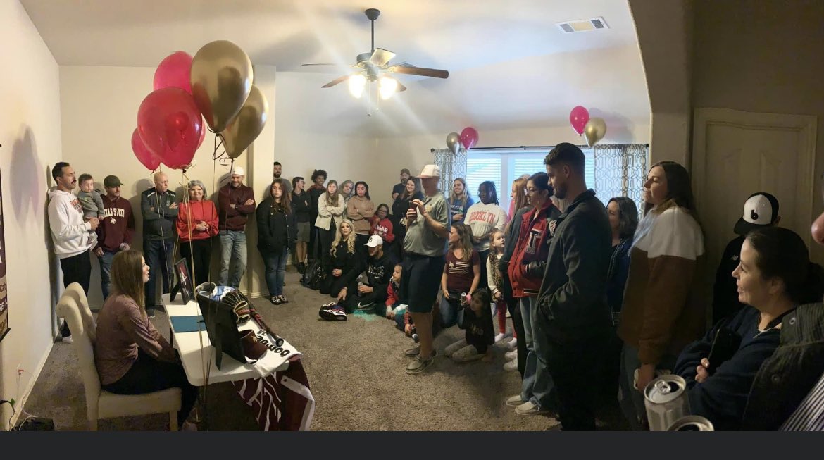 I’m so incredibly grateful to have been able to sign in front of all of these great people! I’m so blessed to have these people in my life!!