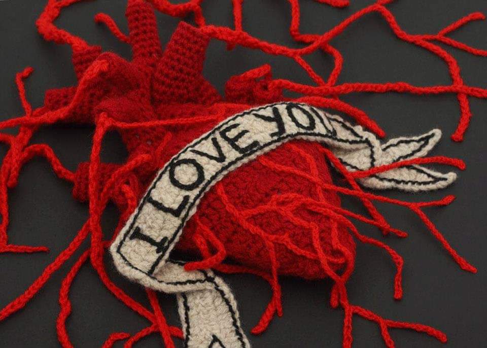 FallenKittie's tweet image. Can anyone recommend how I can sew a similar banner like this?  #SewTwitter #Sewing