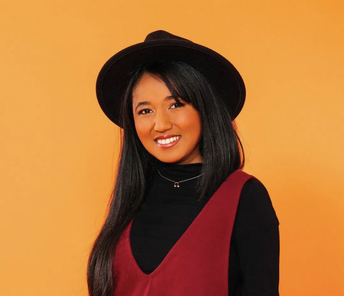 GossipRoomOff's tweet photo. 🚨 Félicitations à Anisha sacrée grande gagnante de la #StarAcademy 2022 avec 57% des votes ! Elle remporte un chèque de 100 000 euros et surtout un contrat pour un album avec la maison de disques Sony Music Entertainment France ! 👏🎤📀 (via TF1) https://t.co/mOFHk91o3H