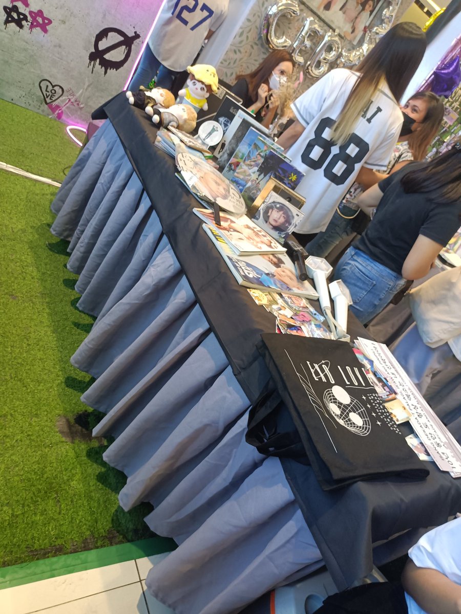 SGioremie's tweet photo. @LuckyOneCebu @exocebufanunion 

Exo🥰🥰🥰

#HALLYUILFandomFestival https://t.co/A9tlwphZnH