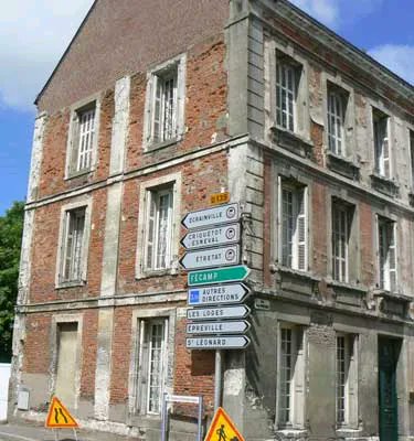 france_images's tweet photo. The village of #Goderville in #Normandy
#France 🇨🇵 #travel #photo https://t.co/bSsTaWJWKk https://t.co/cAF9nqkIst