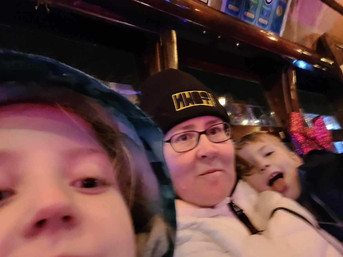 mommypedals's tweet photo. Great time at #WinterWhyteLightUp tonight! Went by #yegbike so we had the best parking. Kids had treats there (@TheWoodrackCafe hot chocolate but I saved my @sugared_spiced square for home π€€)
Thanks @oldstrathcona! https://t.co/Wu0zRyHLW1
