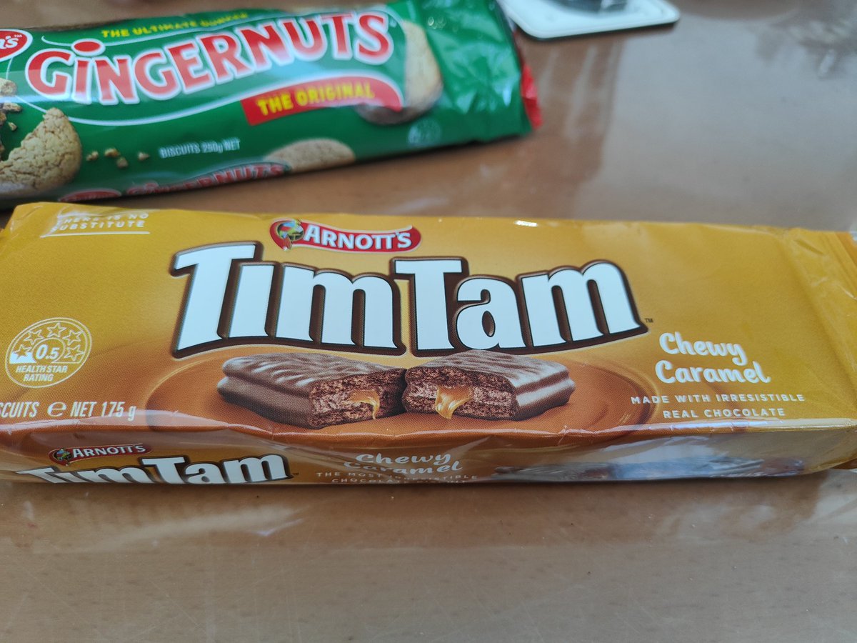 TM_Cam_Osaka's tweet photo. TimTam's from #Australia sure we can find them here but it's the thought that counts.
Don't know if you can get chewy caramel here though....? π€
#TimTam #arnots https://t.co/ut5DCkKgP5