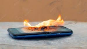 lawprofblawg's tweet photo. I was just looking online and found the design for Musk's new phone!
#muskphone #Musk https://t.co/3q0l1mr8IW