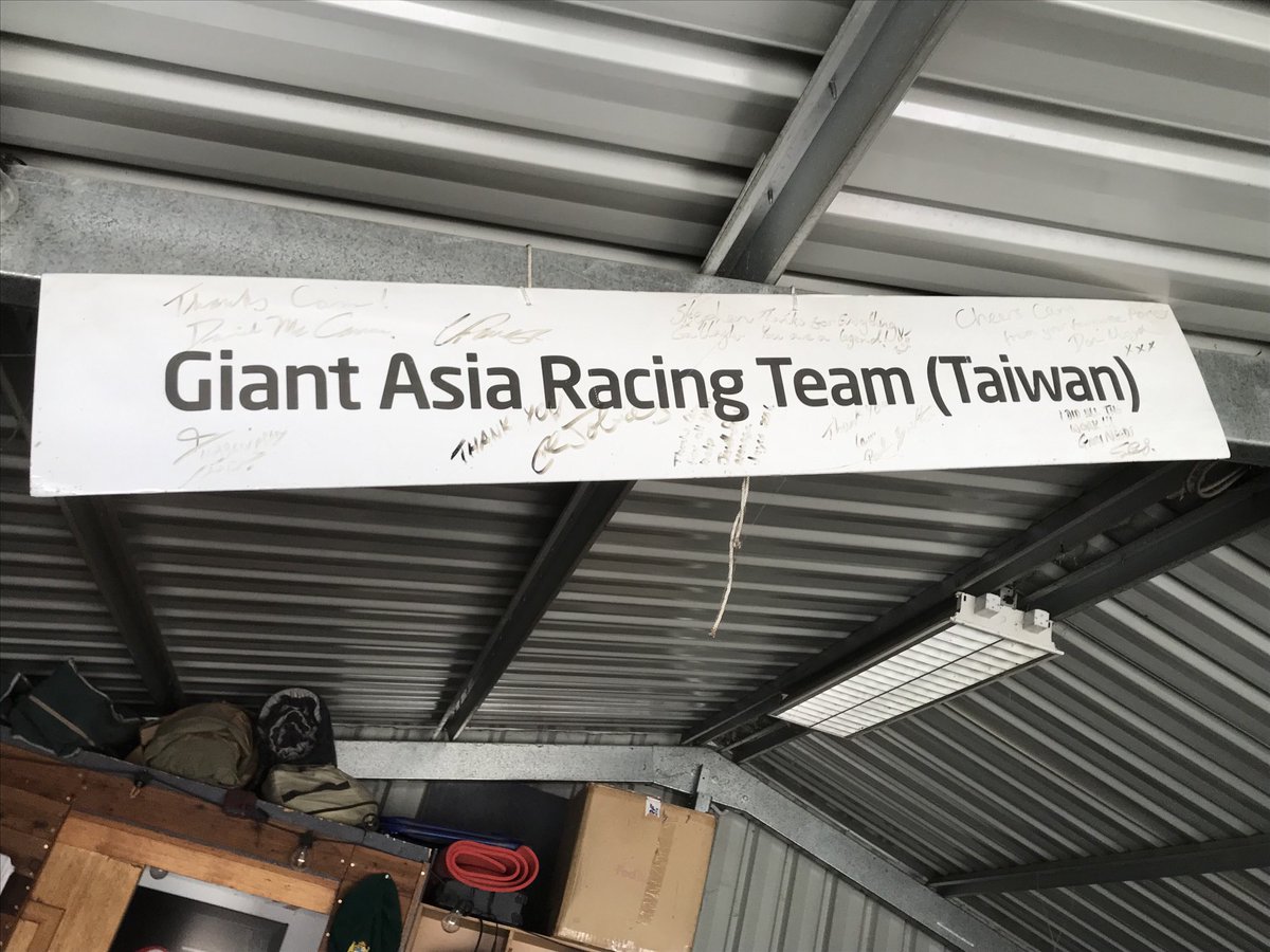 camwalker's tweet image. ⁦@daniellloyd1⁩ was going to toss this but will hang onto it for another 14 years .😂😂😂