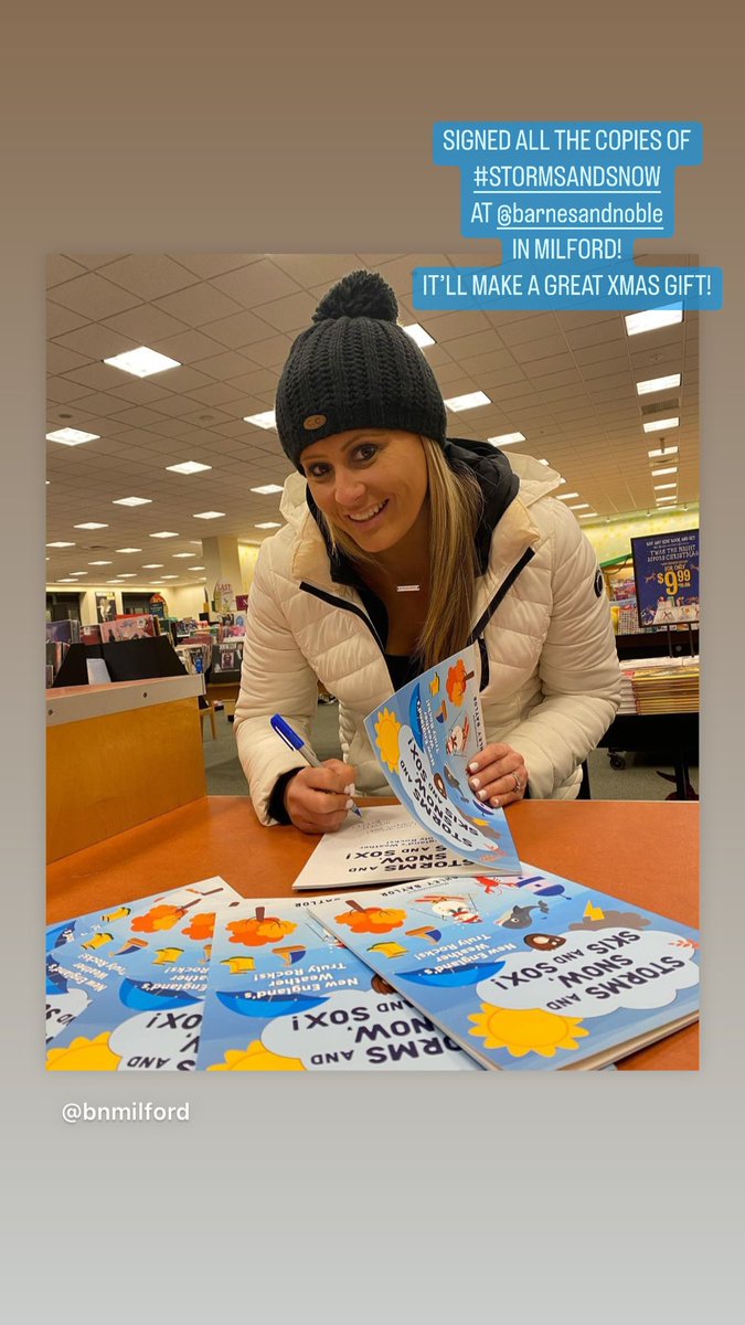 Ash_Baylor's tweet photo. Looking for a small Christmas gift?

I just signed all the copies of #StormsAndSnow at the @BNBuzz in Milford!  Feel free to pick one up!

@WTNH 
@BNMilford 
@GlobePequot https://t.co/mKNzYFXqVp