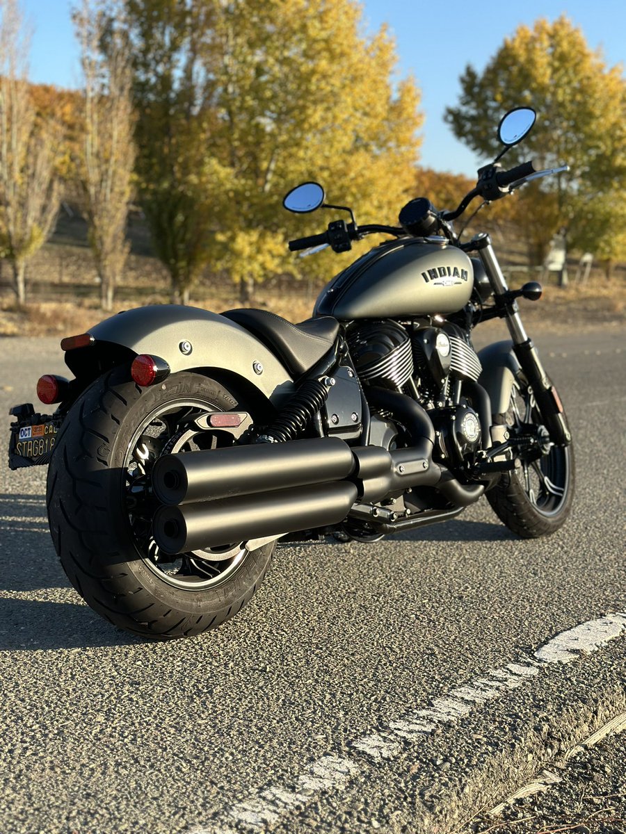 StagKinghimself's tweet photo. Great day for a ride. #indianmotorcycles #indianchiefdarkhorse #gofastdontdie #openroad #simpson #motorcycle https://t.co/1BdnP8LSgO