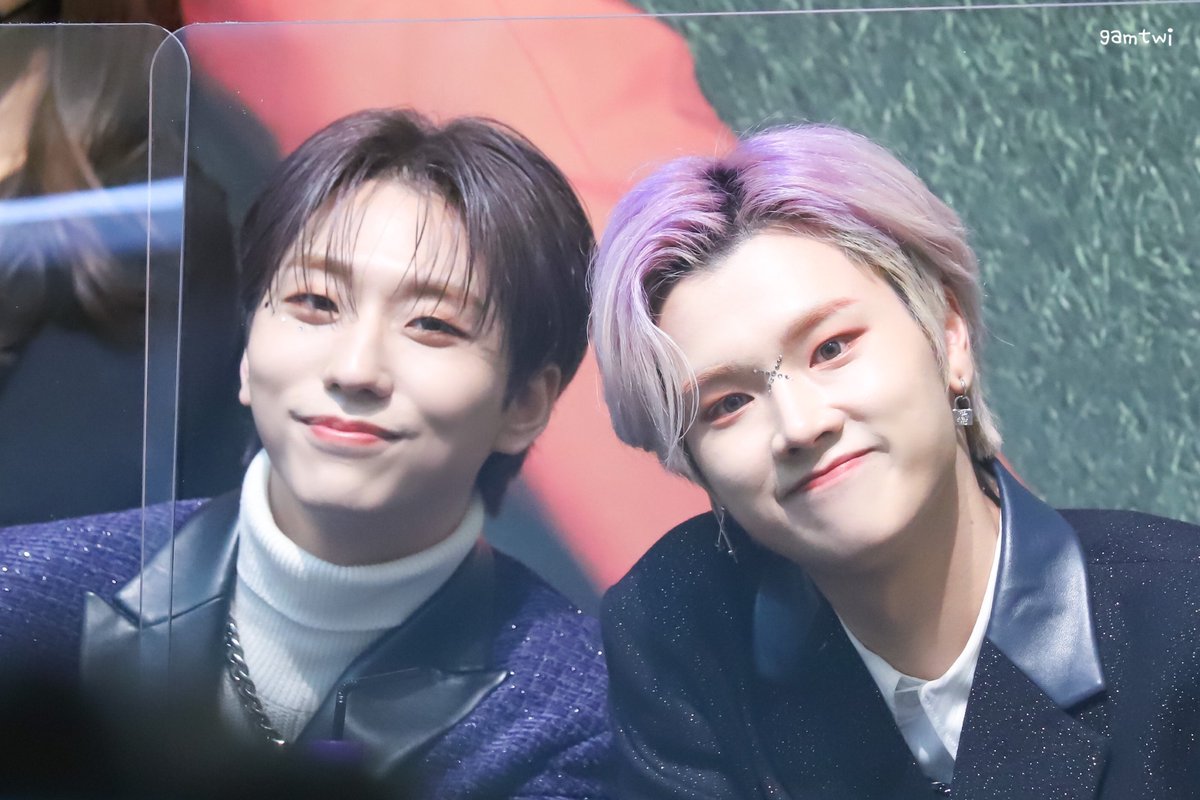 gamtwi06's tweet photo. 221126 블루드림 미디어 대면 팬싸
깜찌기 두명
#XdinaryHeroes #엑스디너리히어로즈 #엑디즈 #건일 #정수 https://t.co/JyoZCkPwMz