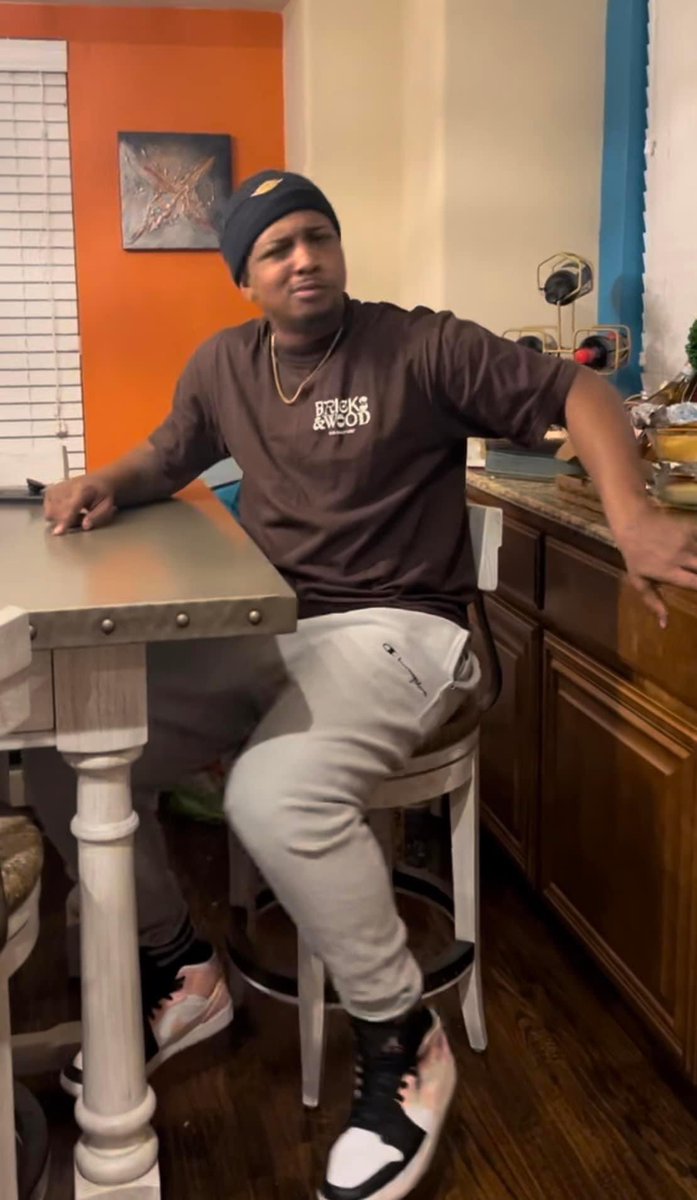 VcntuaIsComnity's tweet photo. ‼️ MISSING PLEASE RETWEET ‼️
Forrest Lewis was last seen November 24, 2022 around 9:22pm in Aubrey, TX 76227. He was driving a 2015 Black Mercedes GLK license plate: PZJ5080. https://t.co/VX8jnz01QY