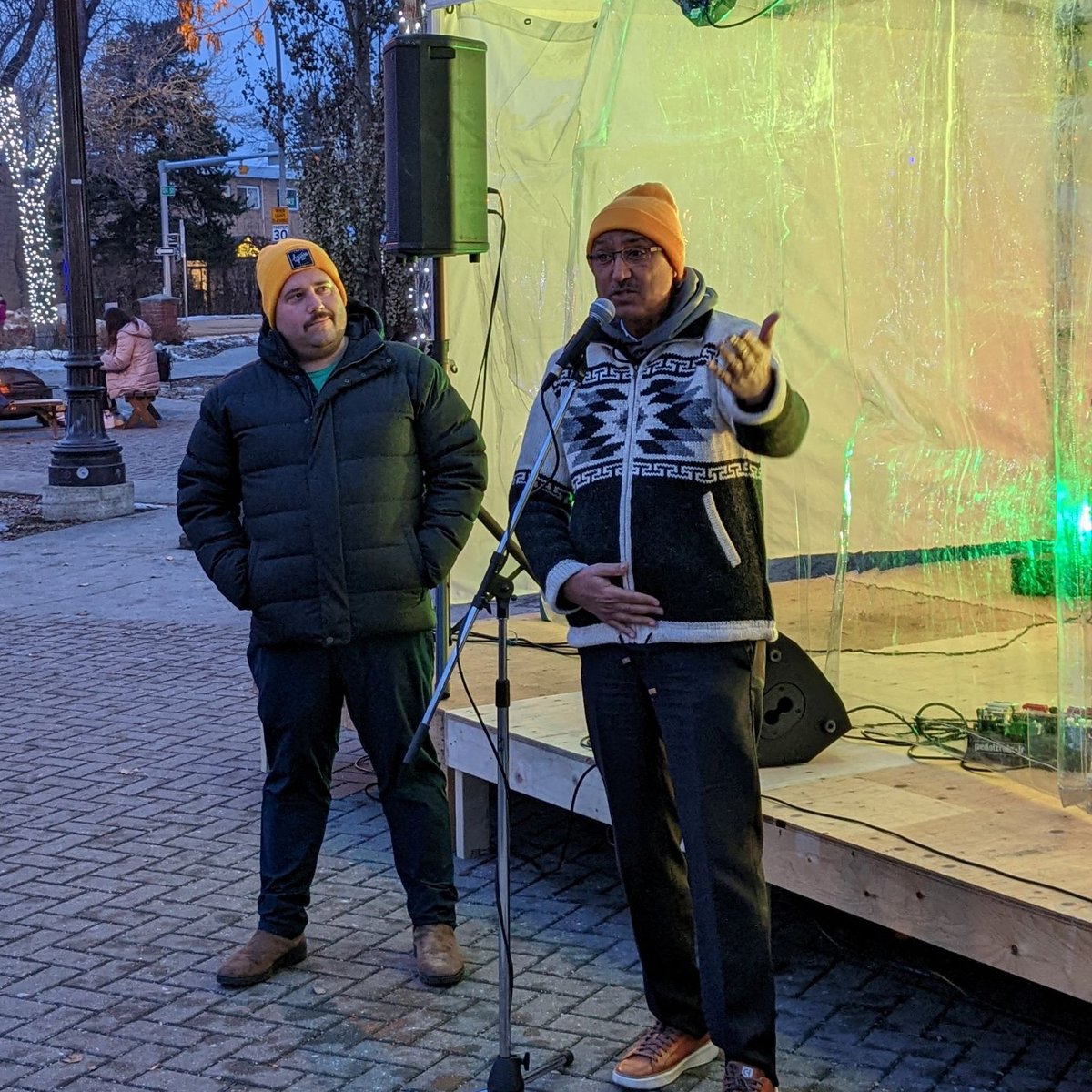 oldstrathcona's tweet photo. Thanks to our MP, @HMcPhersonMP, our city councillor, @michaeljanz, and the mayor, @AmarjeetSohiYEG, for bringing greetings on behalf of the federal and municipal governments. #WinterWhyteLightUp https://t.co/nVmSopV5d3