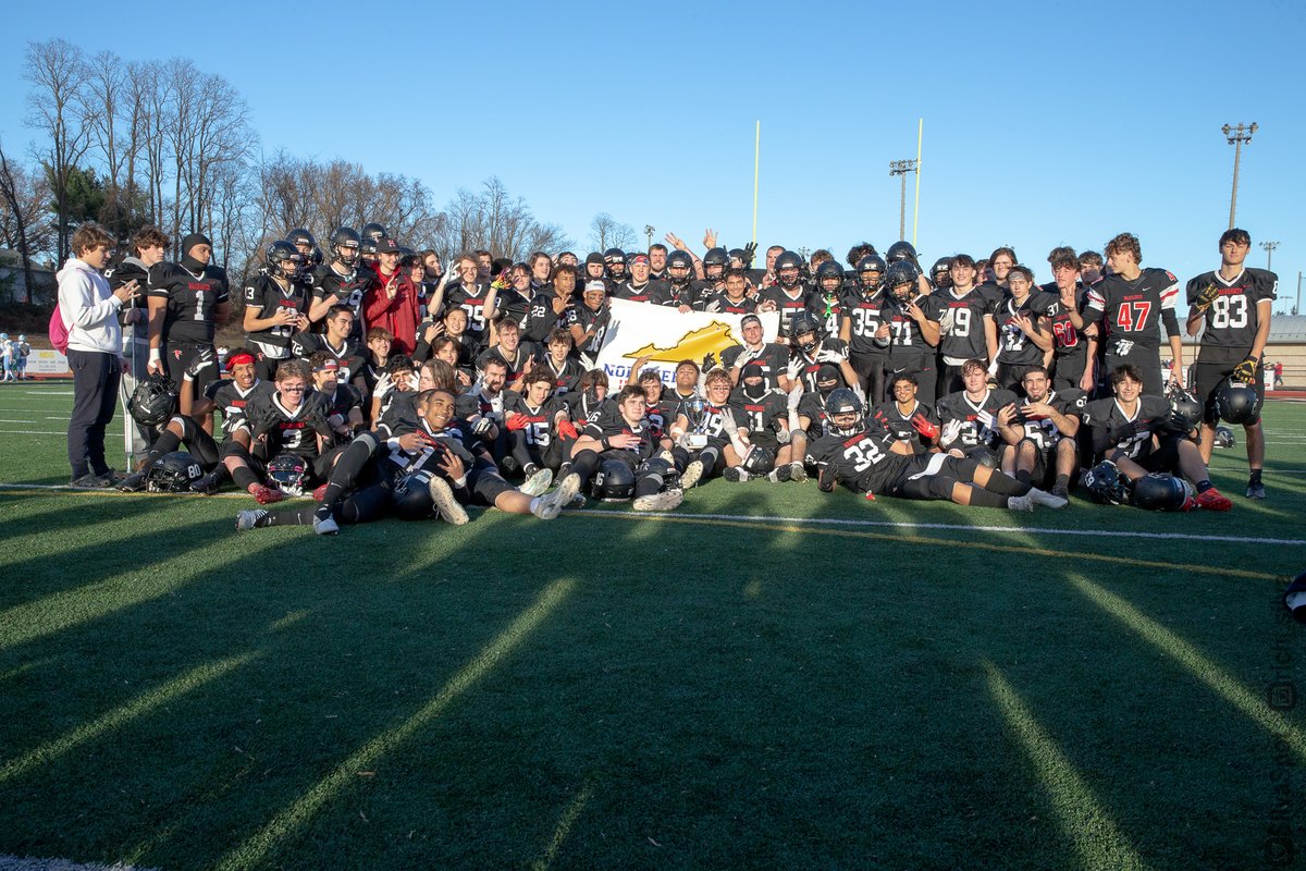silvaspot's tweet photo. Madison Football takes the @VHSL_ Northern Region Title with their win over Centreville 22-7. 
 While Centreville was denied a touchdown due to a penalty, they still couldn't overcome Madison's running game.
#highschoolfootball #playoffs @MaxPreps @postsports #madisonwarhawks https://t.co/YM5l8SyJ4D